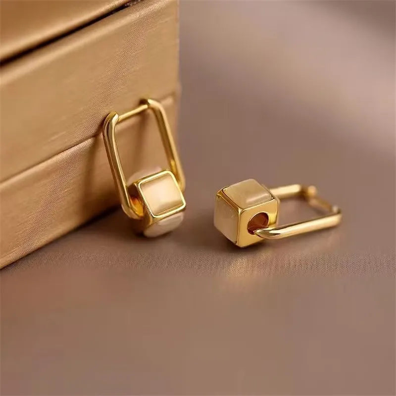 2024 Korean New Simple Temperament Circle Pearl Earrings Fashion Small Versatile Earrings Women's Jewelry